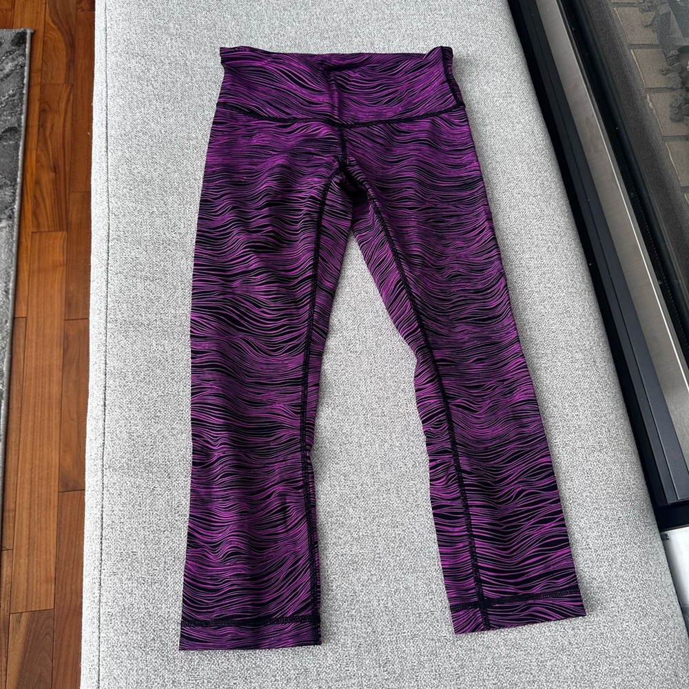 Lululemon Rare Color Leggings “22 Inseam